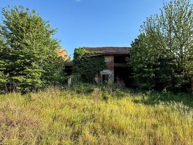 Casa indipendente in vendita a Sabbioneta MN