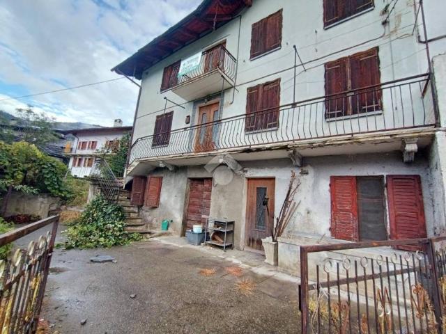 Casa indipendente in vendita a Saint Pierre AO