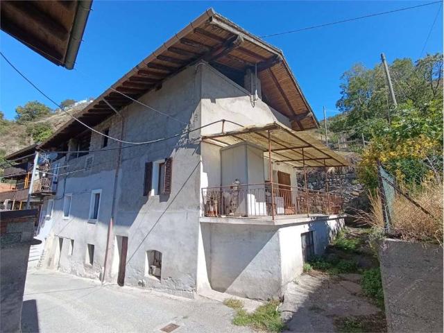 Casa indipendente in vendita a Saint Vincent AO