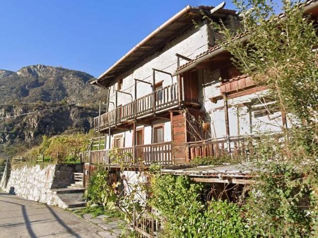 Casa indipendente in vendita a Saint Vincent AO