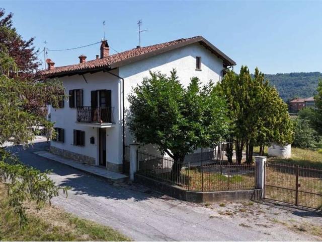 Casa indipendente in vendita a Sale delle Langhe CN