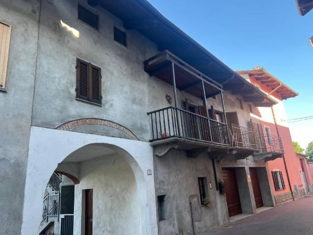 Casa indipendente in vendita a Salerano Canavese TO