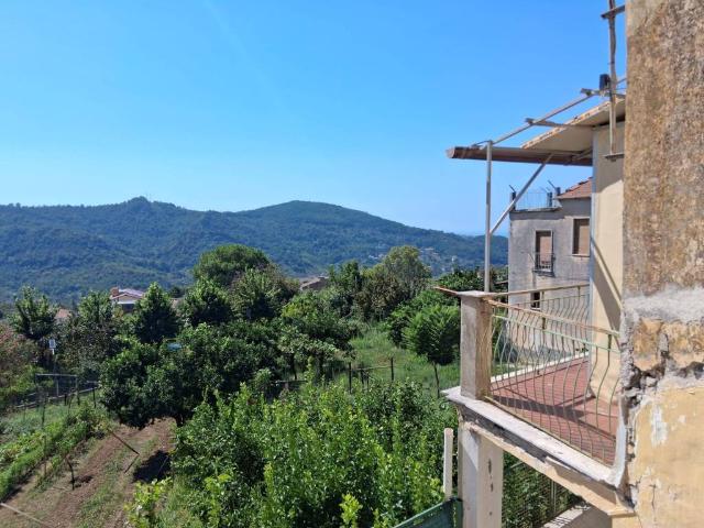 Casa indipendente in vendita a Salerno SA