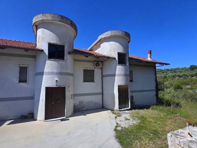 Casa indipendente in vendita a Salerno SA