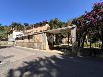 Casa indipendente in vendita a Salerno SA