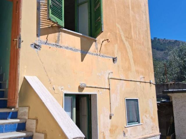 Casa indipendente in vendita a Salerno SA