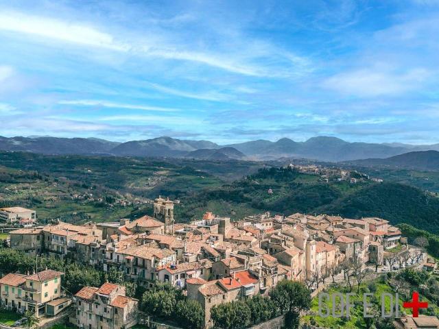 Casa indipendente in vendita a Salisano RI