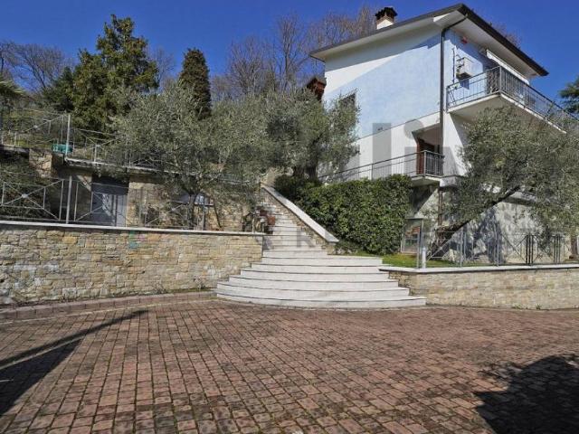 Villa in vendita a Salò BS
