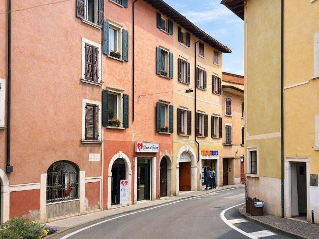 Casa indipendente in vendita a Salò BS