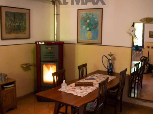 Casa indipendente in vendita a Salsomaggiore Terme PR