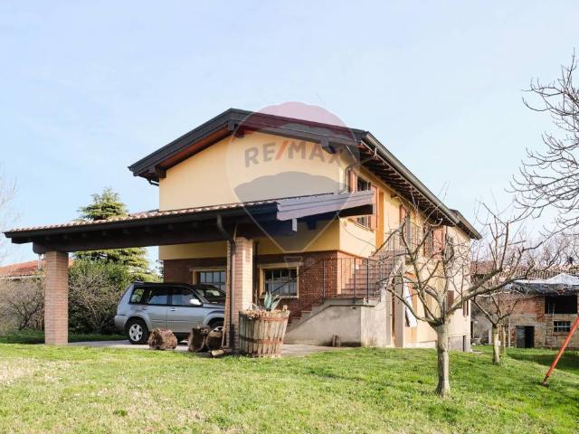 Casa indipendente in vendita a Salsomaggiore Terme PR