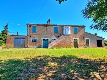 Casa indipendente in vendita a Saludecio RN
