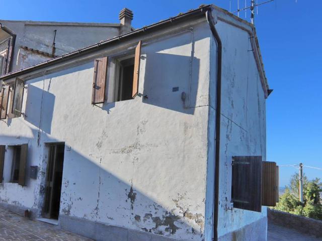Casa indipendente in vendita a Saludecio RN