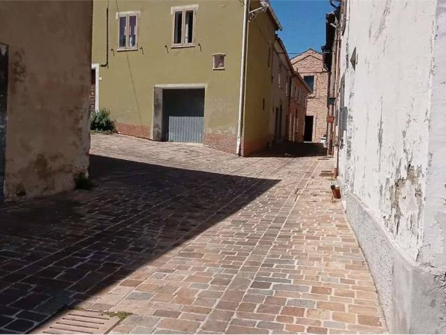 Casa indipendente in vendita a Saludecio RN