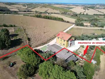 Casa indipendente in vendita a Saludecio RN