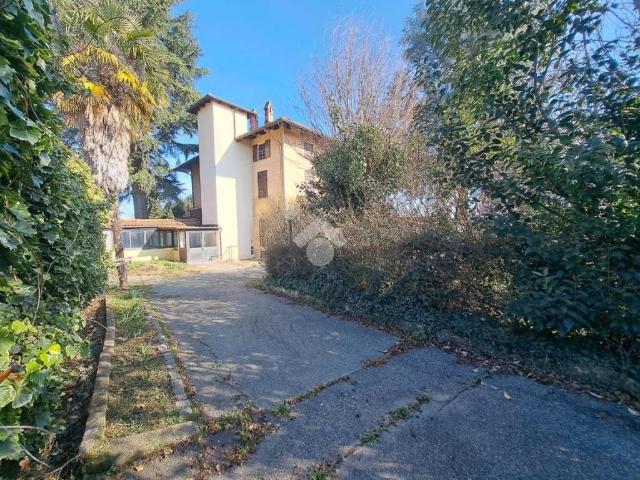 Casa indipendente in vendita a Salussola BI