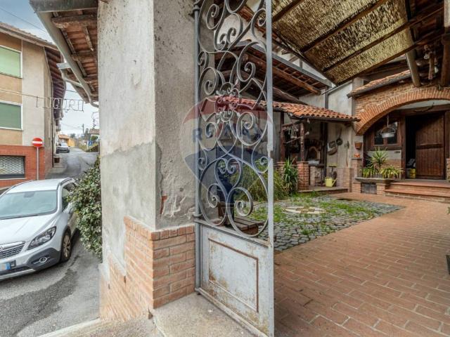 Casa indipendente in vendita a Salussola BI