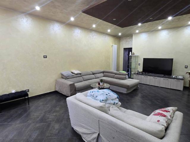 Casa indipendente in vendita a Salussola BI
