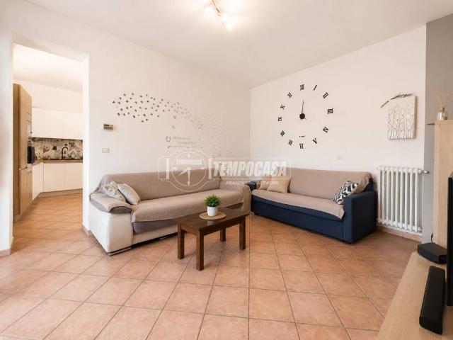 Casa indipendente in vendita a Salussola BI