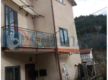Casa indipendente in vendita a Salza Irpina
