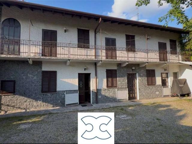 Casa indipendente in vendita a Samarate VA