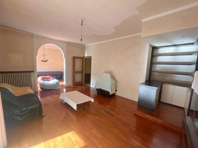Casa indipendente in vendita a Samarate VA