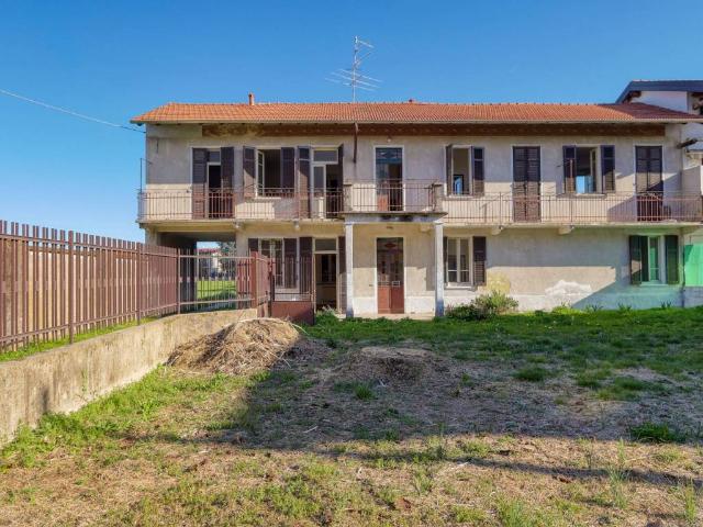 Casa indipendente in vendita a Samarate VA