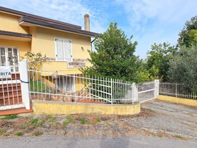 Casa indipendente in vendita a San Mango sul Calore AV