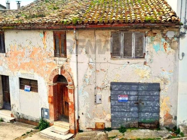 Casa indipendente in vendita a San Marcello AN