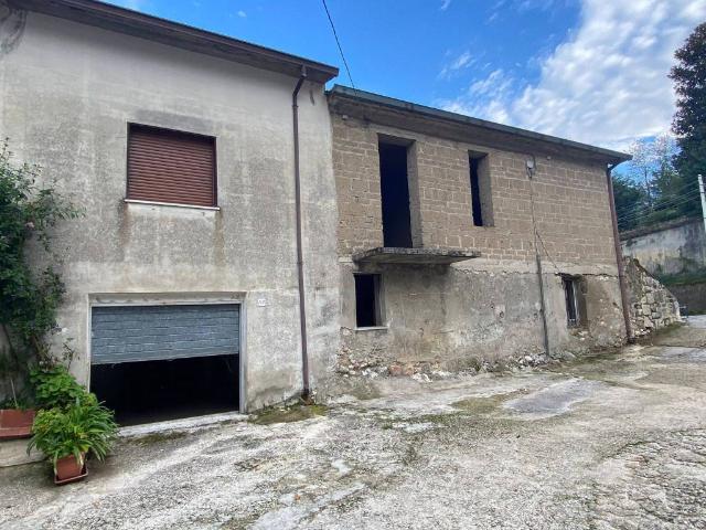 Casa indipendente in vendita a San Martino Valle Caudina AV