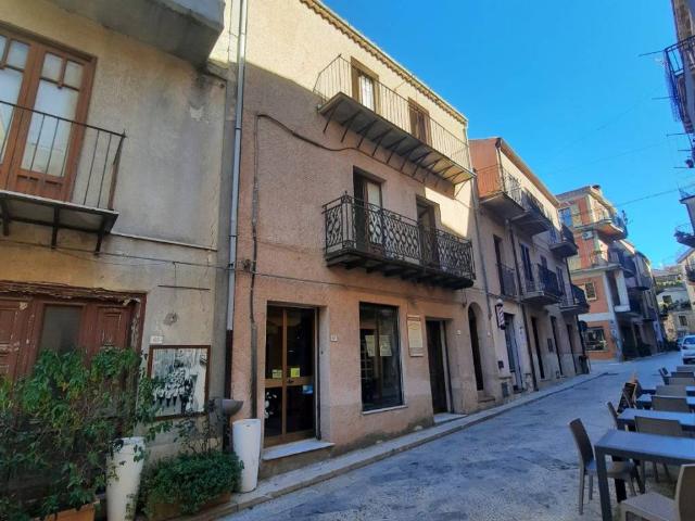 Casa indipendente in vendita a San Mauro Castelverde PA