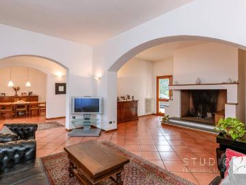 Ferruccia Pistoia, Via Buia Pistoia, Candeglia