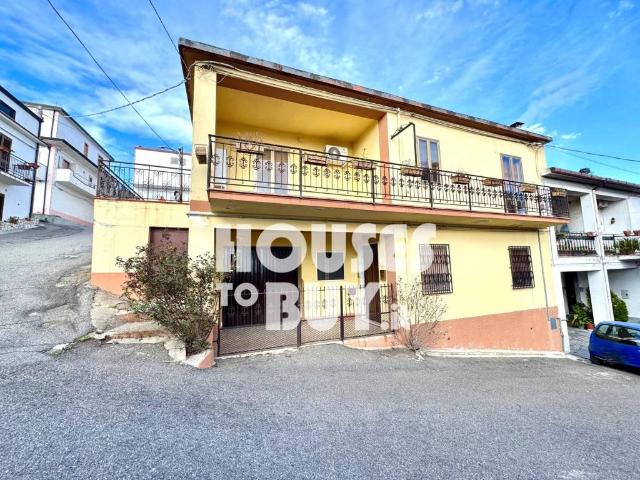 Casa indipendente in vendita a San Nicola dell'Alto KR