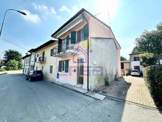 Casa indipendente in vendita a San Bassano CR