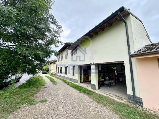 Casa indipendente in vendita a San Bassano CR