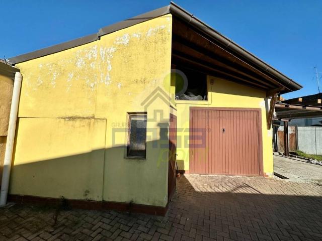 Casa indipendente in vendita a San Bassano CR