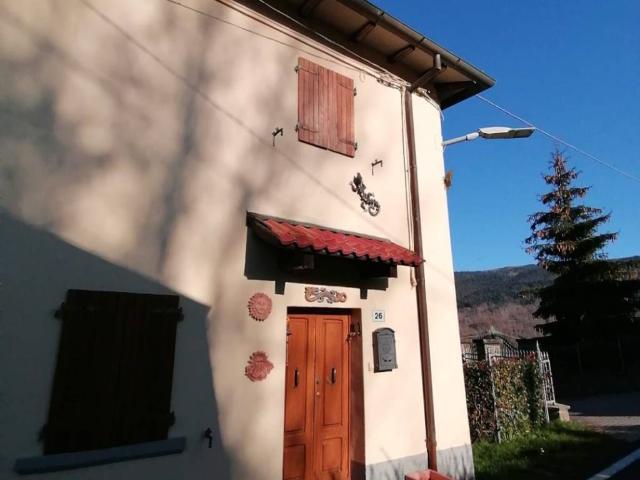 Casa indipendente in vendita a San Benedetto Val di Sambro BO