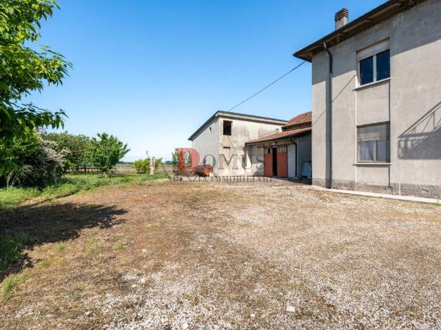 Villa in vendita a San Benedetto Po MN