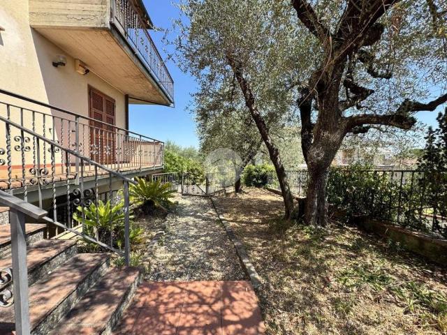 Villa bifamiliare in vendita a San Casciano in Val di Pesa, Chiesanuova