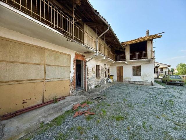 Casa indipendente in vendita a San Carlo Canavese TO