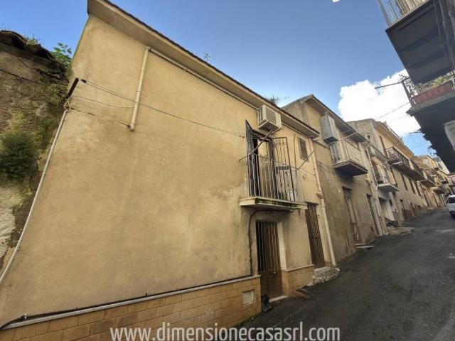 Casa indipendente in vendita a San Cataldo CL