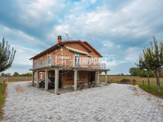 Casa indipendente in vendita a San Cesario sul Panaro MO
