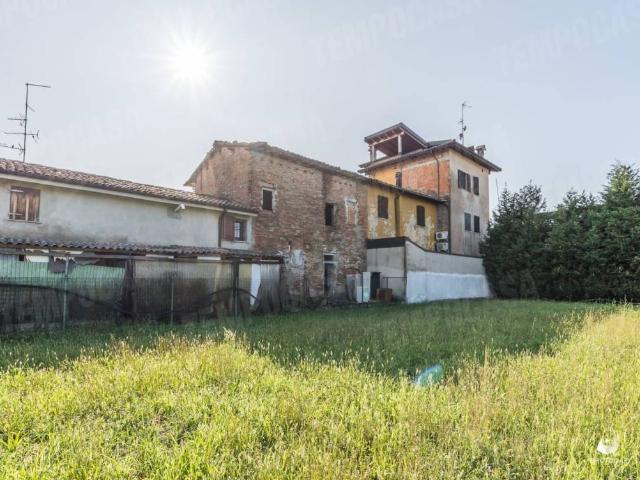 Casa indipendente in vendita a San Cesario sul Panaro MO