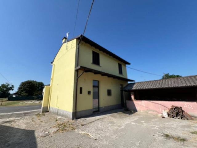 Casa indipendente in vendita a San Colombano al Lambro MI