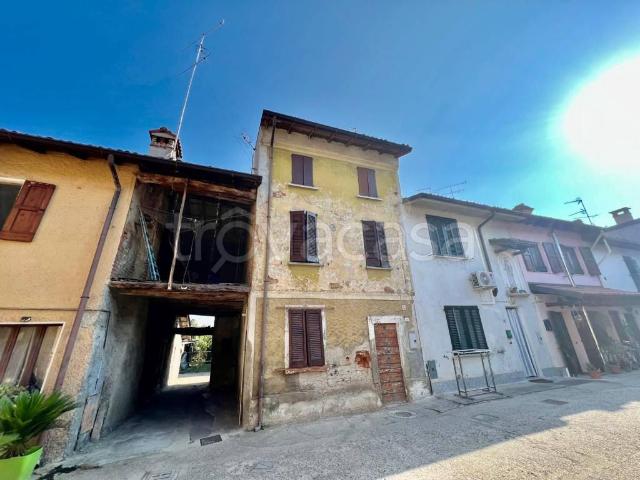 Casa indipendente in vendita a San Colombano al Lambro via baruffo