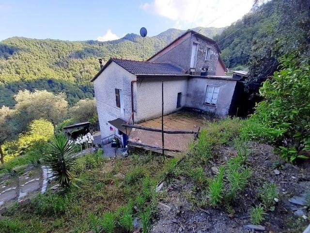 Casa indipendente in vendita a San Colombano Certenoli GE