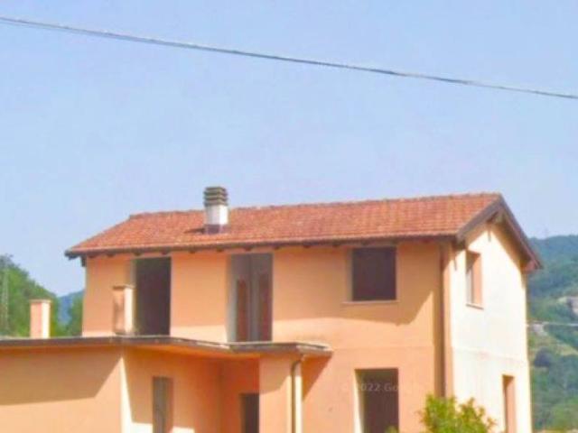 Casa indipendente in vendita a San Colombano Certenoli GE