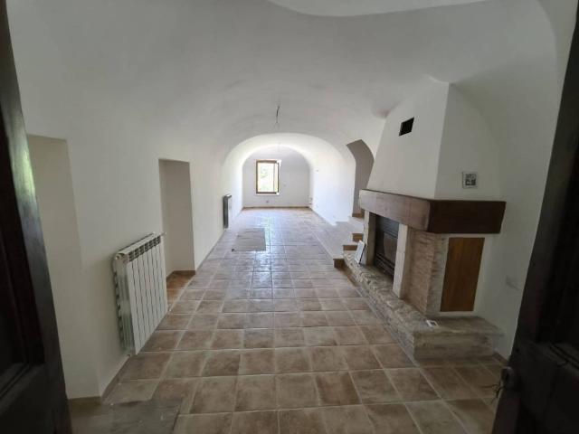 Casa indipendente in vendita a San Demetrio Ne' Vestini AQ