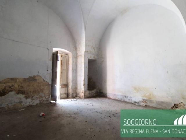 Casa indipendente in vendita a San Donaci BR
