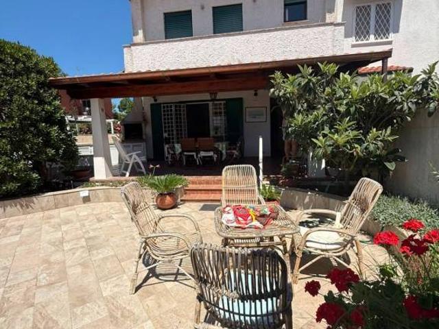 Casa indipendente in vendita a Terracina